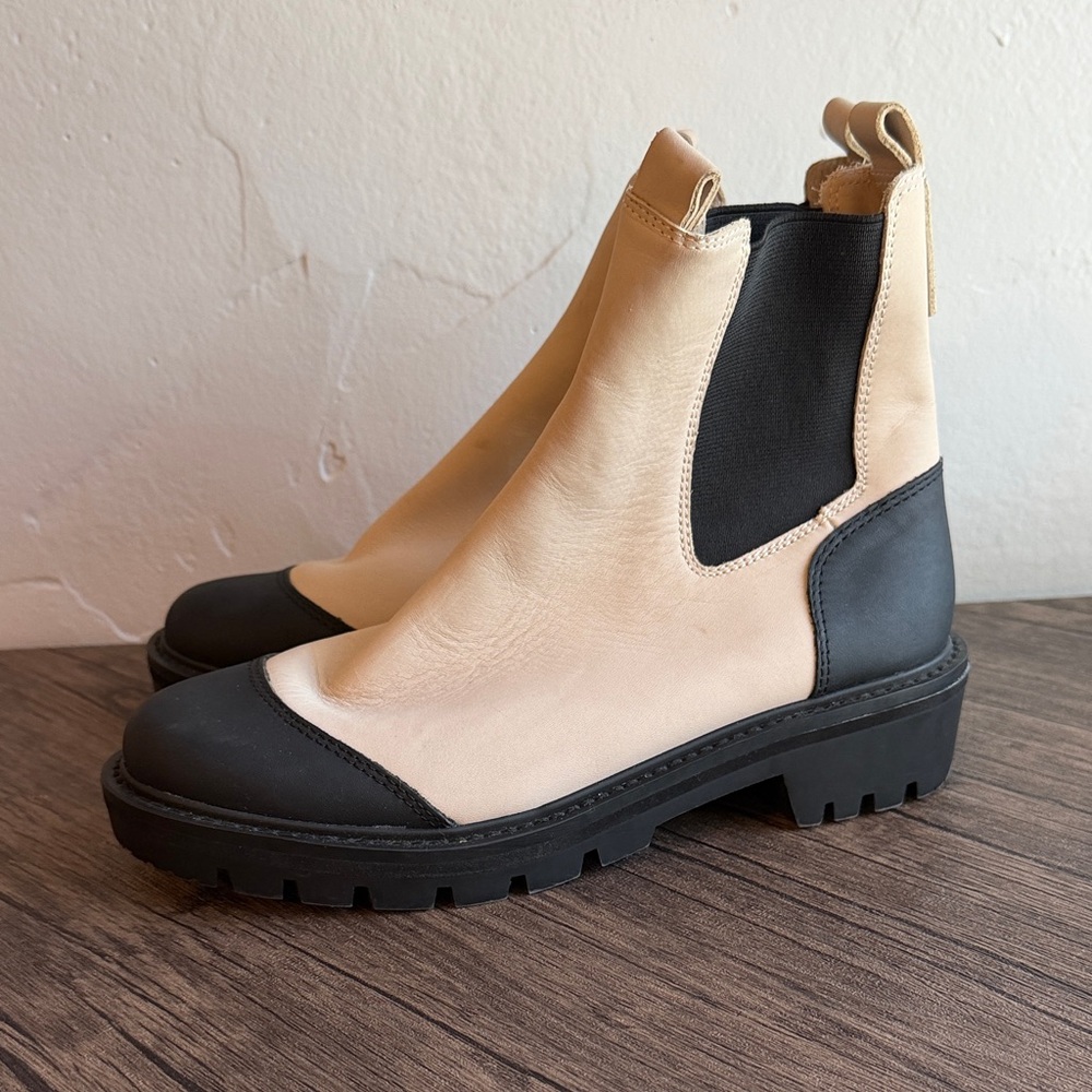 ANTONIO MELANI Dalton Gore Detailed Weather Resistant Leather Lug Sole Booties